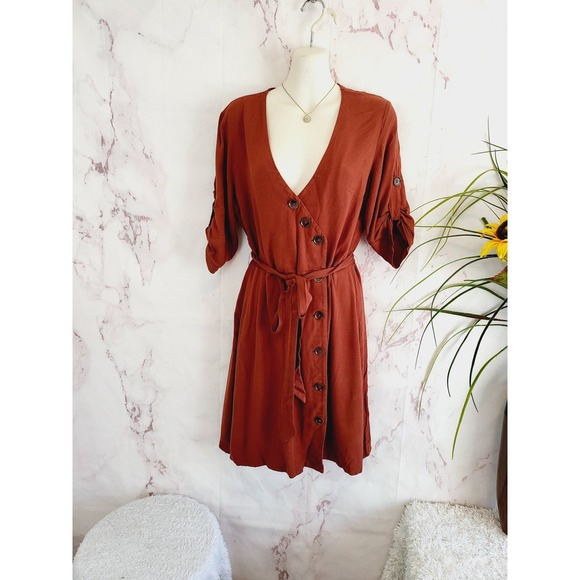 Revolve BB Dakota Button up your story Midi Dress Wrap Tie Waist Size 6 - Picture 6 of 9